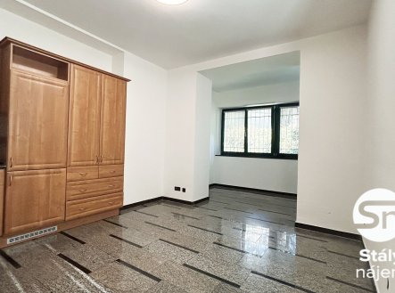 Pronájem bytu, 1+kk, 35 m²