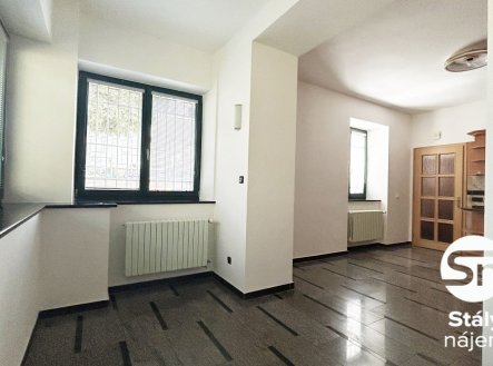 Pronájem bytu, 1+kk, 35 m²