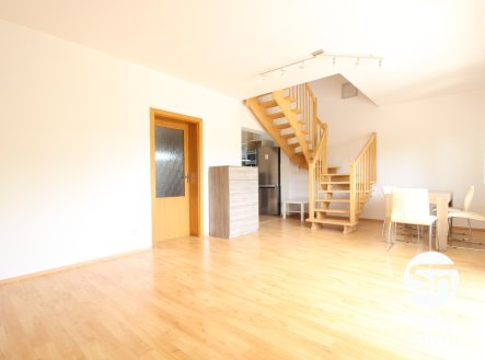 Pronájem domu/vily, 97 m²