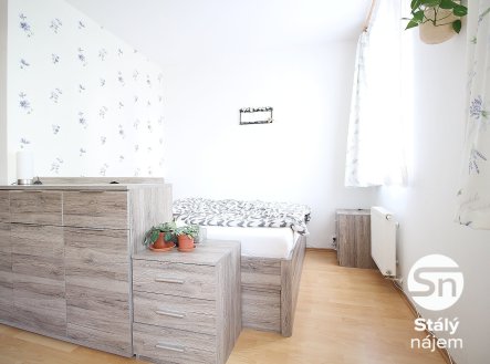 Pronájem bytu, 1+kk, 35 m²