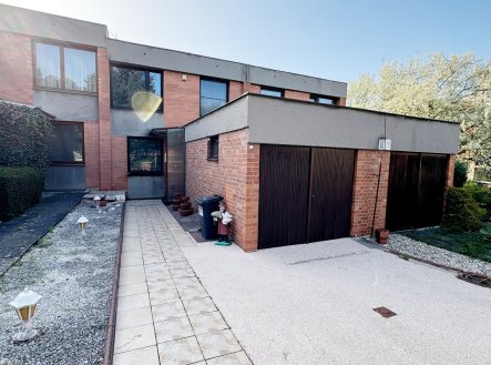 Pronájem domu/vily, 159 m²