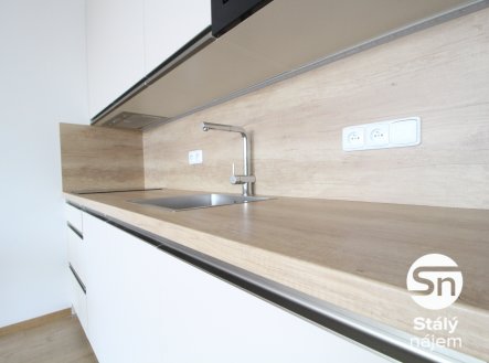Pronájem bytu, 1+kk, 60 m²