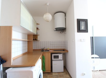  ul. Za Papírnou | Pronájem bytu, 1+kk, 27 m²