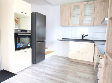 Pronájem bytu, 4+kk, 86 m²