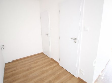 Pronájem bytu, 1+1, 35 m²