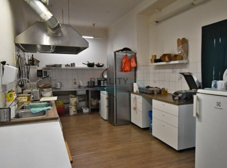 Pronájem obchodní prostory, 80 m²