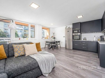 Prodej bytu, 4+kk, 98 m²