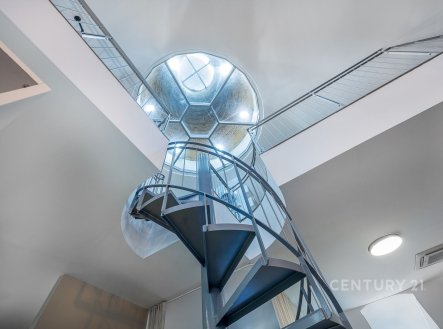 Pronájem bytu, 3+kk, 146 m²