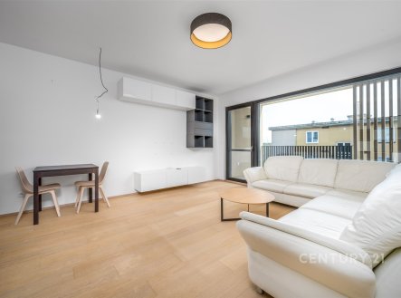 Pronájem bytu, 2+kk, 71 m²