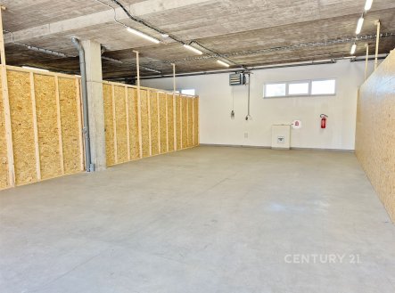 Pronájem skladu, 102 m²