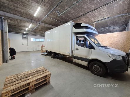Pronájem skladu, 102 m²