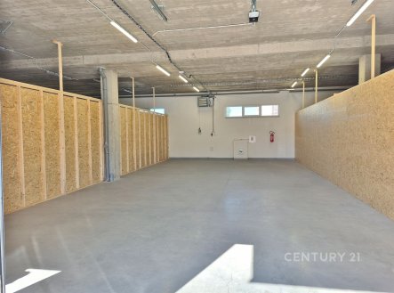 Pronájem skladu, 102 m²