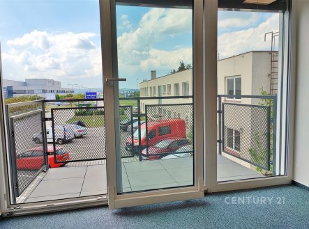 Pronájem kanceláře, 80 m²