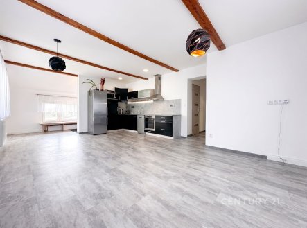 Pronájem bytu, 3+kk, 72 m²
