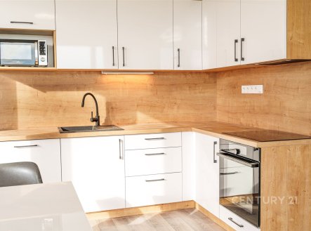 Pronájem bytu, 3+kk, 63 m²