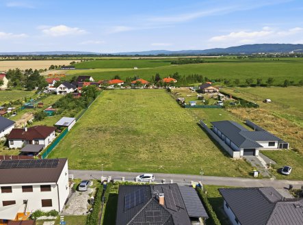 Prodej pozemku pro bydlení, 4 033 m²