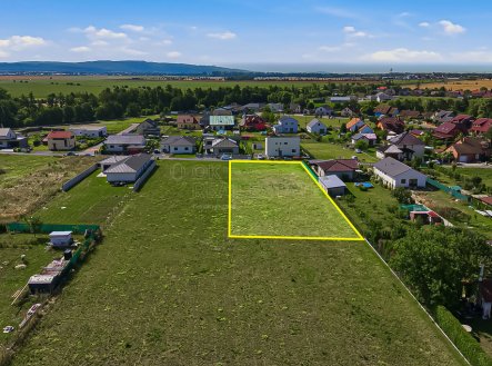 Prodej pozemku pro bydlení, 2 017 m²