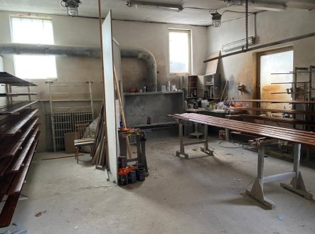 Pronájem výrobní prostory, 600 m²