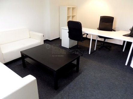 Pronájem kanceláře, 250 m²