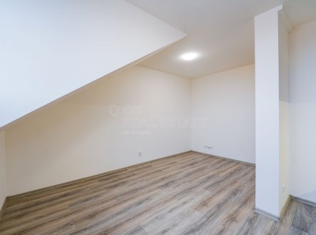 Pronájem bytu, 2+kk, 50 m²