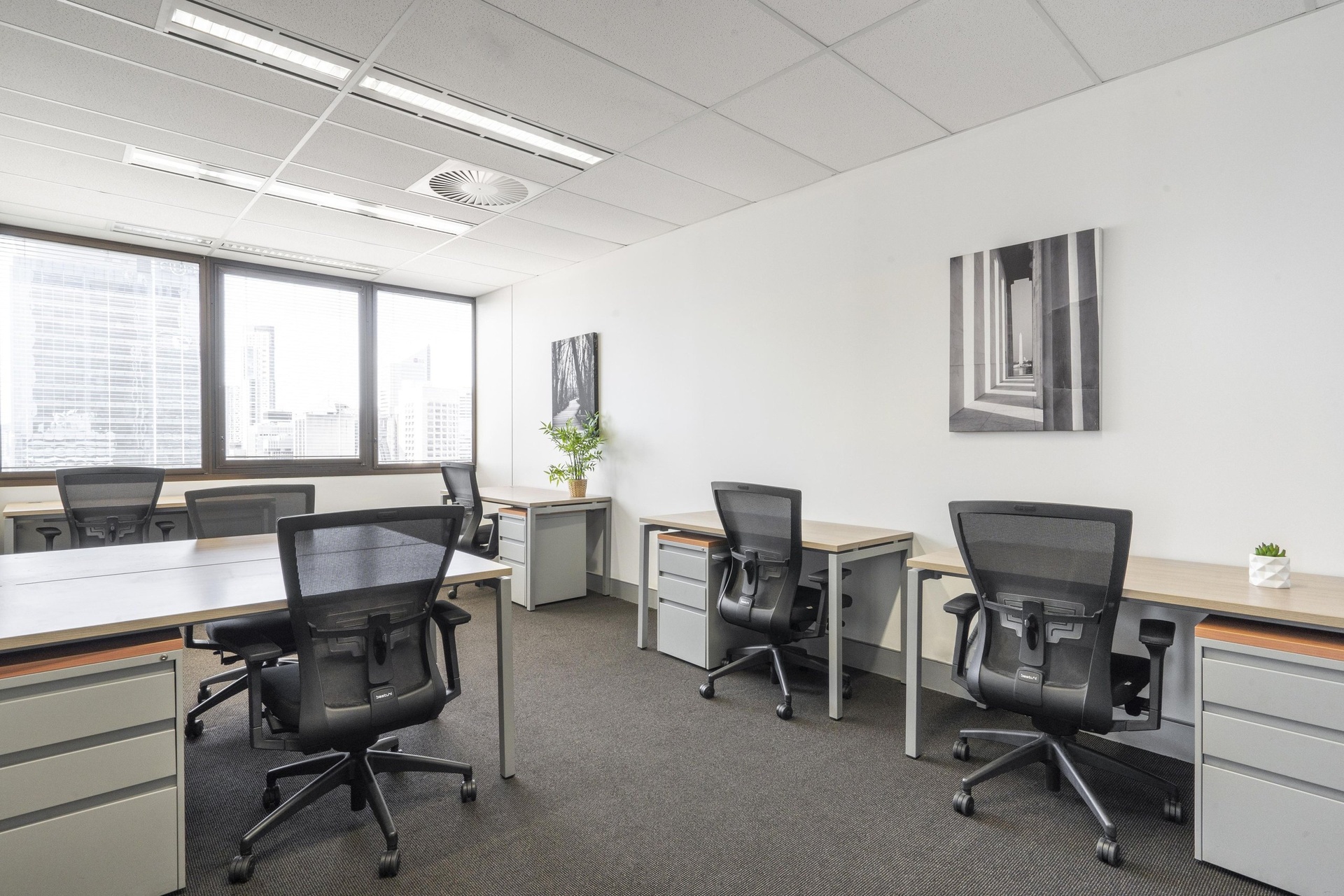 Generic Large Office_09
