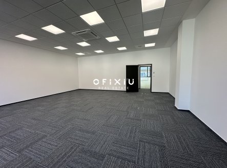 Pronájem kanceláře, 90 m²