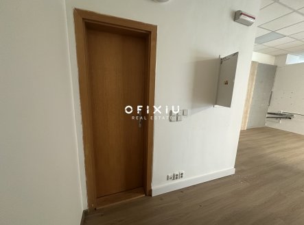 Pronájem obchodní prostory, 109 m²