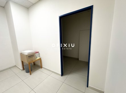 Pronájem kanceláře, 66 m²