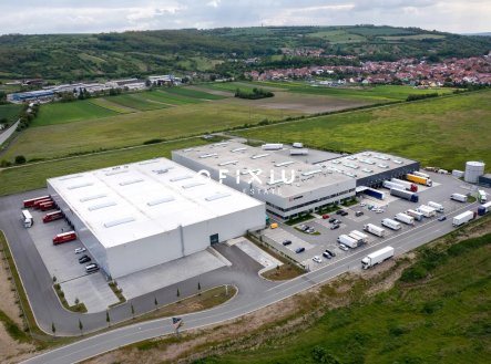 Pronájem komerčního objektu, sklad, 8 000 m²
