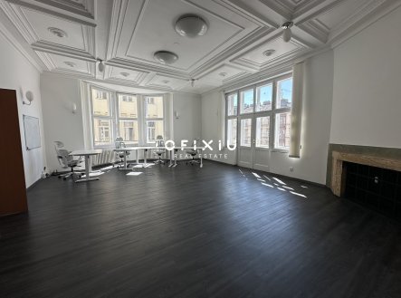 Pronájem kanceláře, 52 m²