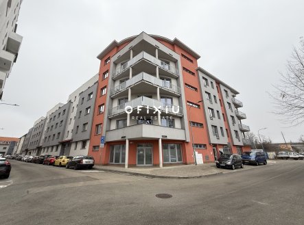 Pronájem kanceláře, 143 m²