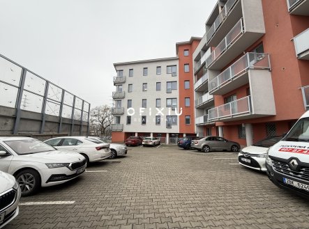 Pronájem kanceláře, 143 m²