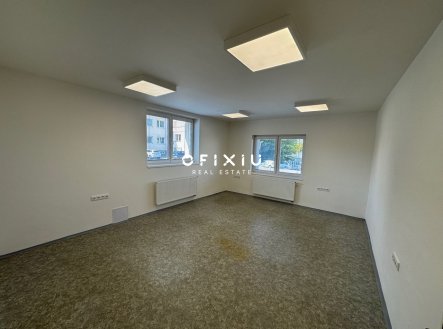 Pronájem kanceláře, 173 m²