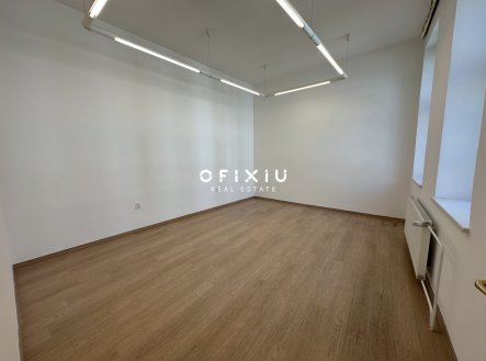Pronájem kanceláře, 100 m²