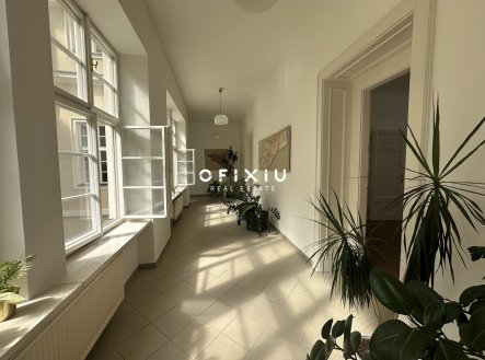Pronájem kanceláře, 61 m²