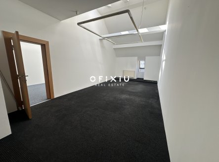 Pronájem kanceláře, 61 m²