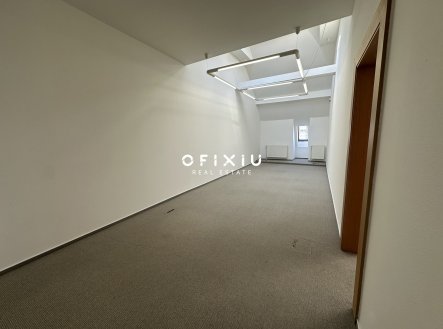 Pronájem kanceláře, 71 m²