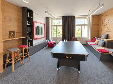 Pronájem kanceláře, 294 m²