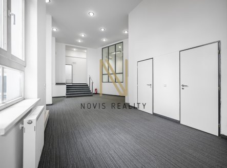 Pronájem kanceláře, 140 m²