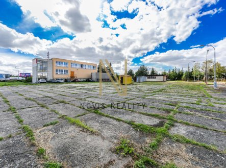 Pronájem pozemku pro komerční výstavbu, 1 500 m²