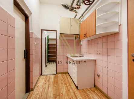 Pronájem skladu, 43 m²