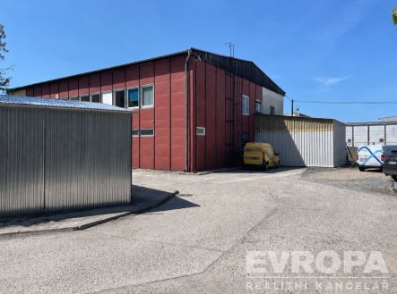 Prodej komerčního objektu, průmyslový areál, 900 m²