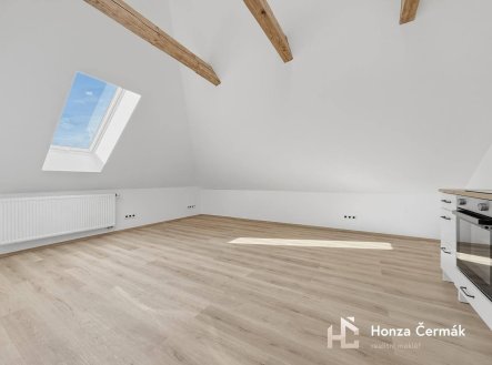 Pronájem bytu, 1+kk, 34 m²