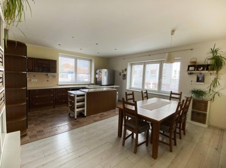 Prodej domu/vily, 261 m²
