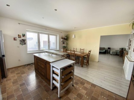 Prodej domu/vily, 261 m²