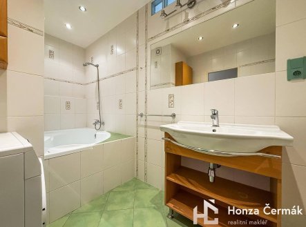 Pronájem bytu, 2+1, 58 m²