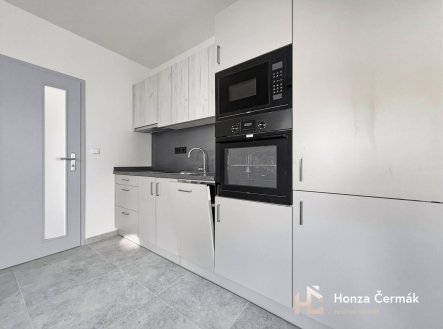 Pronájem bytu, 1+kk, 29 m²