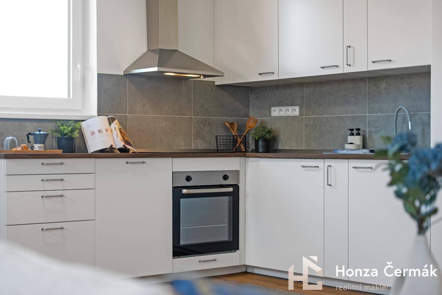 Prodej byt 3 + kk, 83㎡|Jihomoravský kraj, Brno-venkov, Pohořelice, 691 23