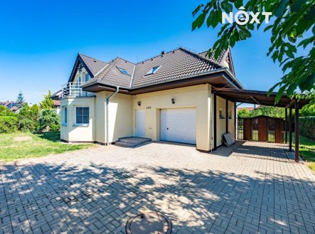 Pronájem domu/vily, 166 m²