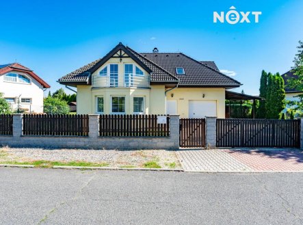 Pronájem domu/vily, 166 m²